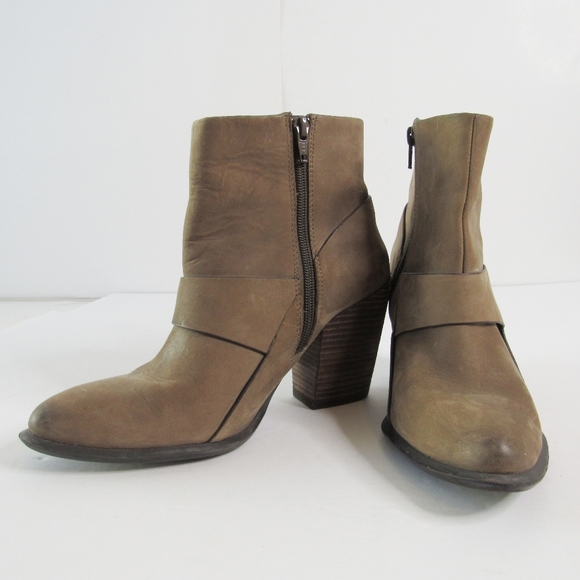 ALDO Tan/Brown Strappy Block Heel, Booties SZ 7.5 - Picture 5 of 9